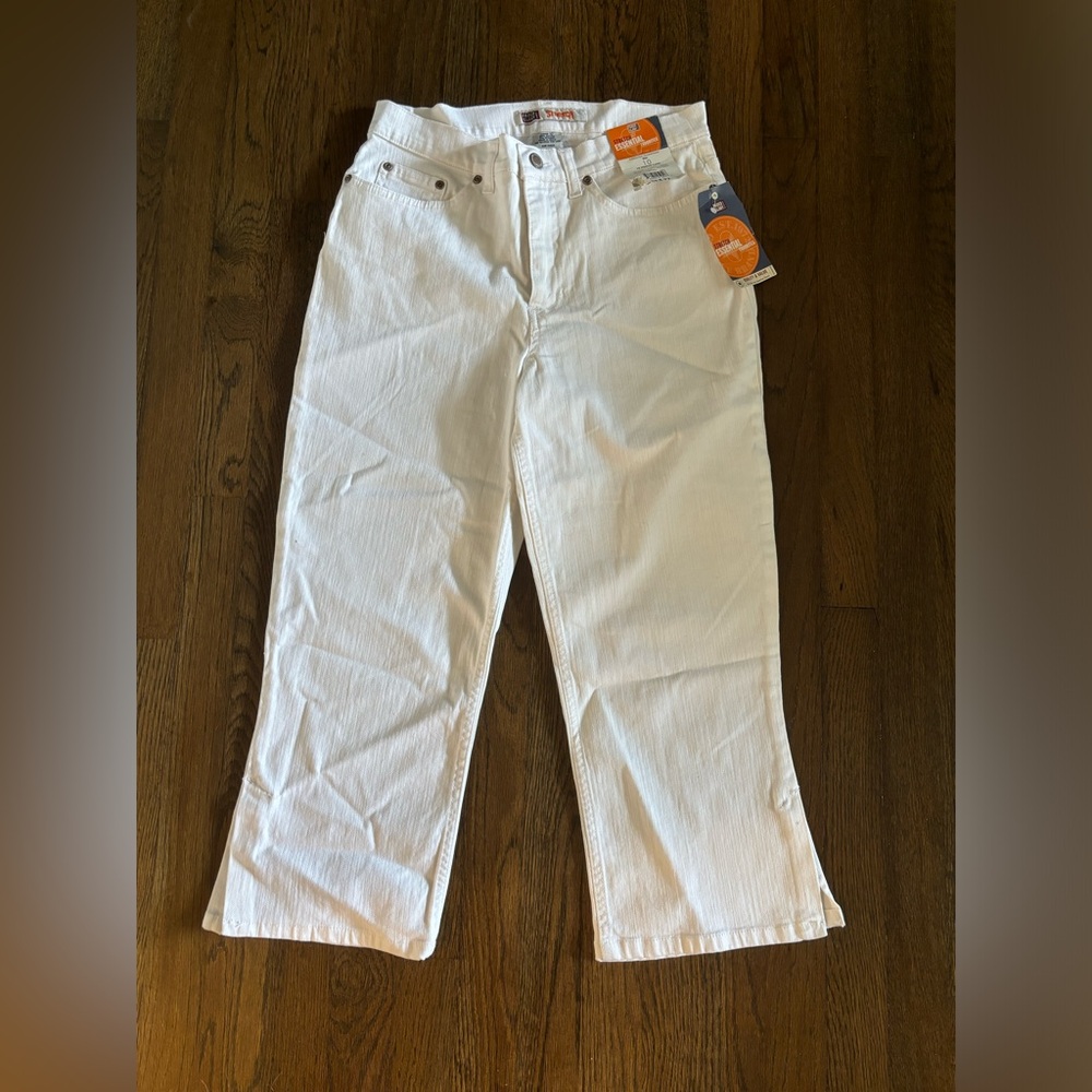 Vintage White Faded Glory Stretch Capris size 10